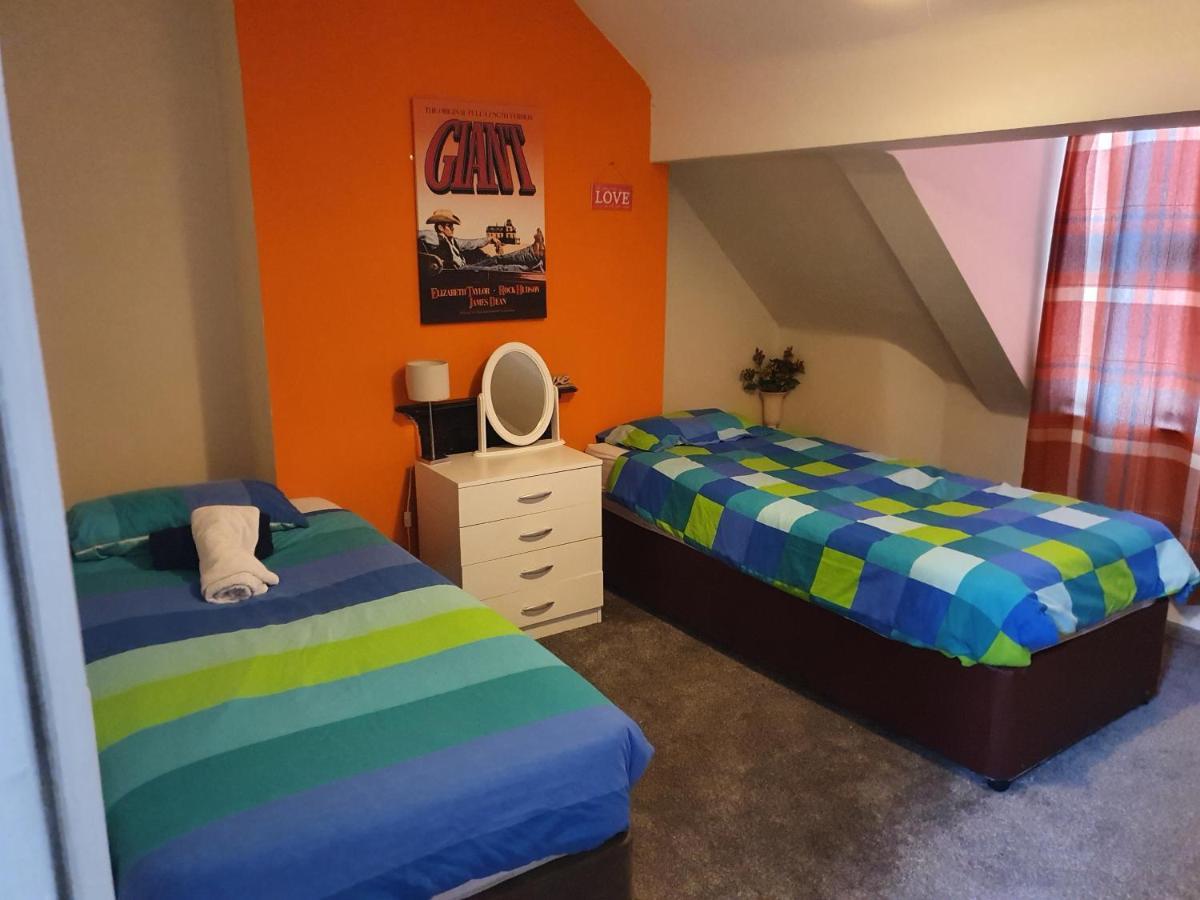 12 Person 6 Bedroom Self Catering House Liverpool Buitenkant foto
