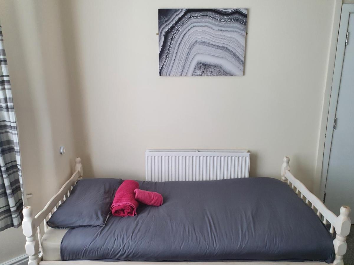 12 Person 6 Bedroom Self Catering House Liverpool Buitenkant foto