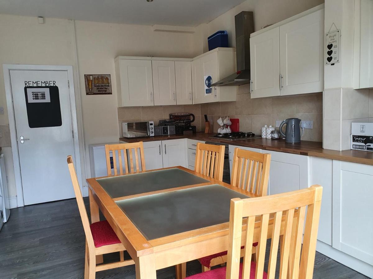 12 Person 6 Bedroom Self Catering House Liverpool Buitenkant foto