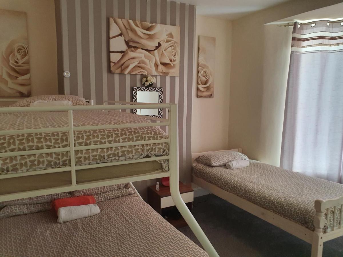 12 Person 6 Bedroom Self Catering House Liverpool Buitenkant foto