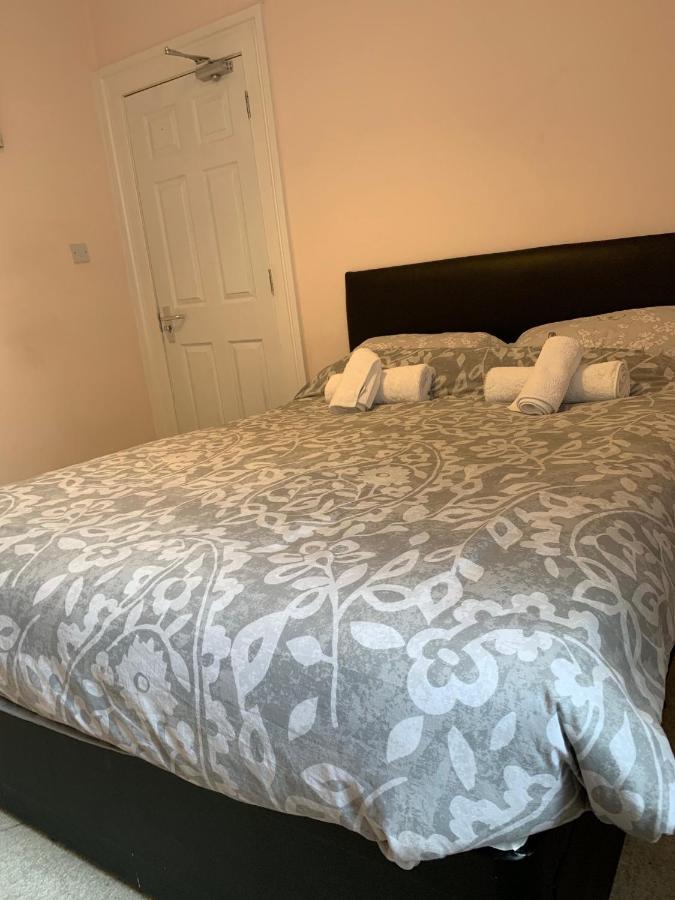 12 Person 6 Bedroom Self Catering House Liverpool Buitenkant foto