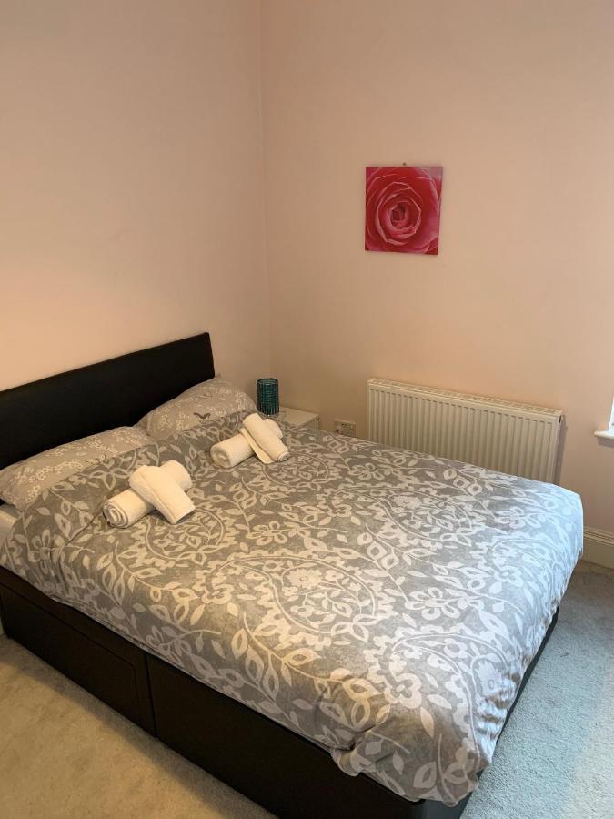 12 Person 6 Bedroom Self Catering House Liverpool Buitenkant foto